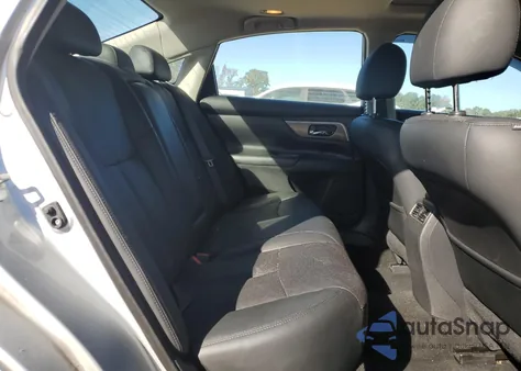 2015 Nissan Altima 2.5 z USA, uszkodzony, nr VIN 1N4AL3AP2FN898191